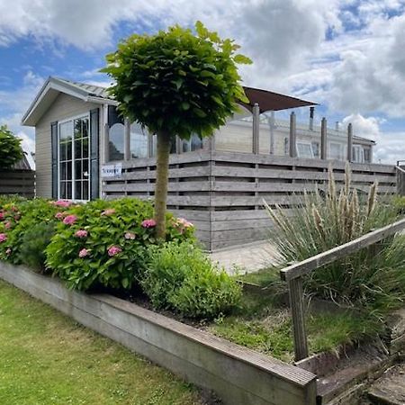 Chalet Makkum C99B Met Prive Gelegen Tuin Aan Het Water Dış mekan fotoğraf
