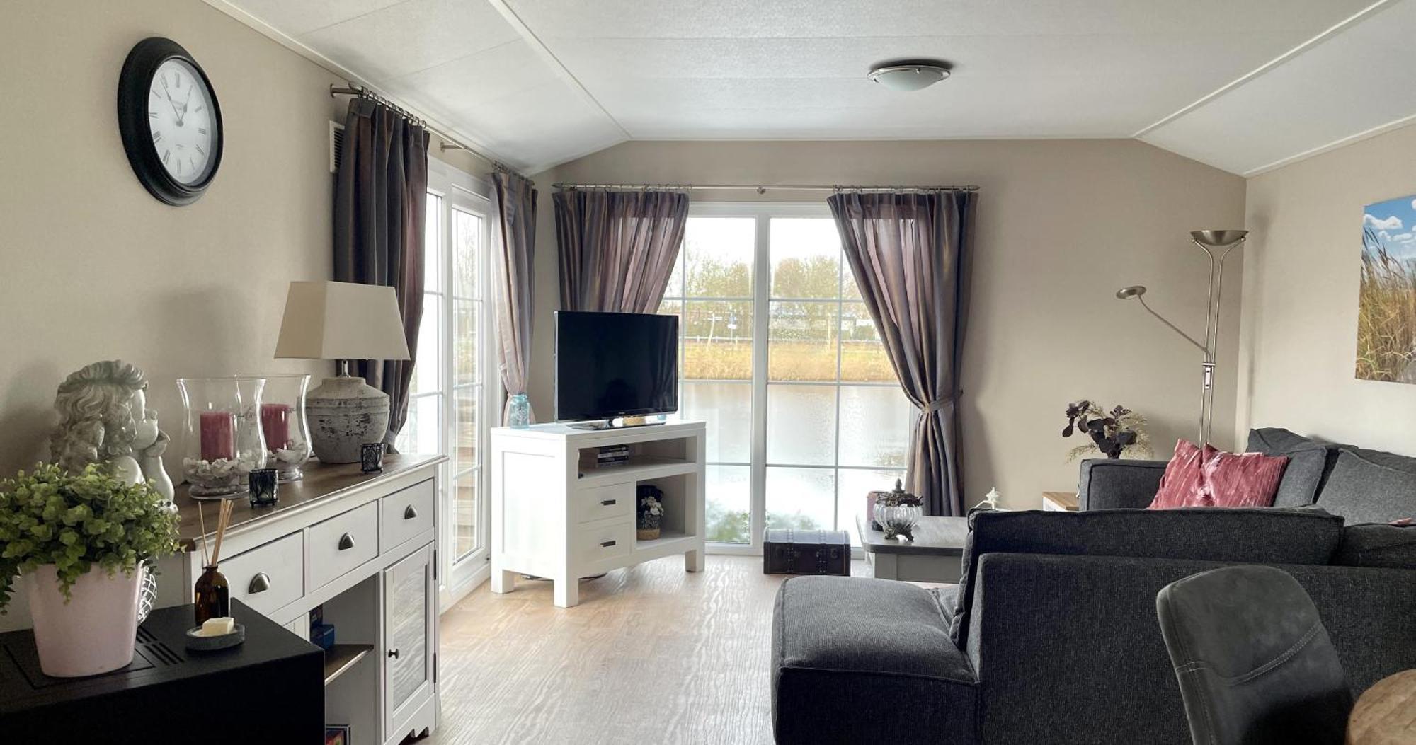 Chalet Makkum C99B Met Prive Gelegen Tuin Aan Het Water Dış mekan fotoğraf