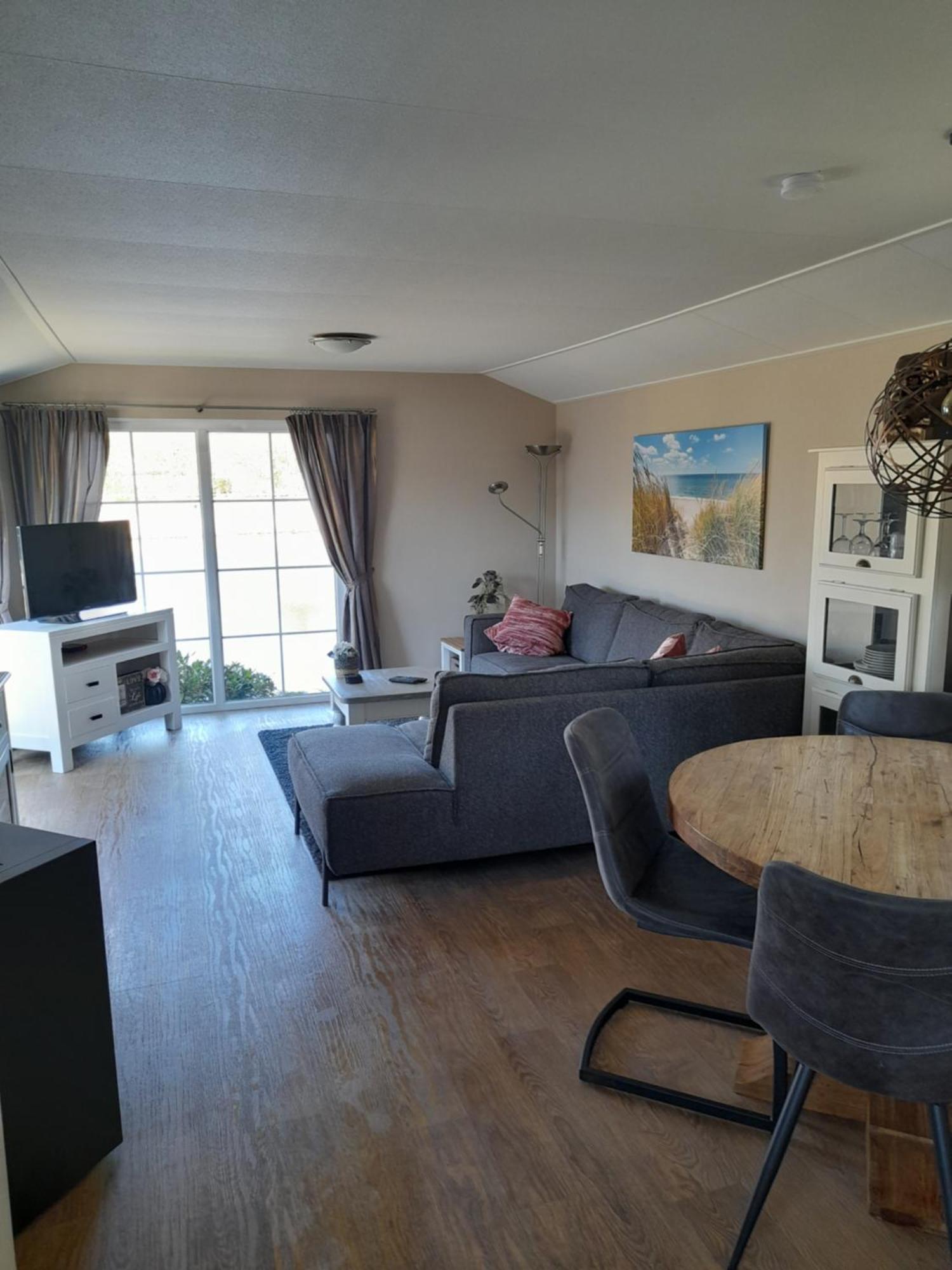 Chalet Makkum C99B Met Prive Gelegen Tuin Aan Het Water Dış mekan fotoğraf