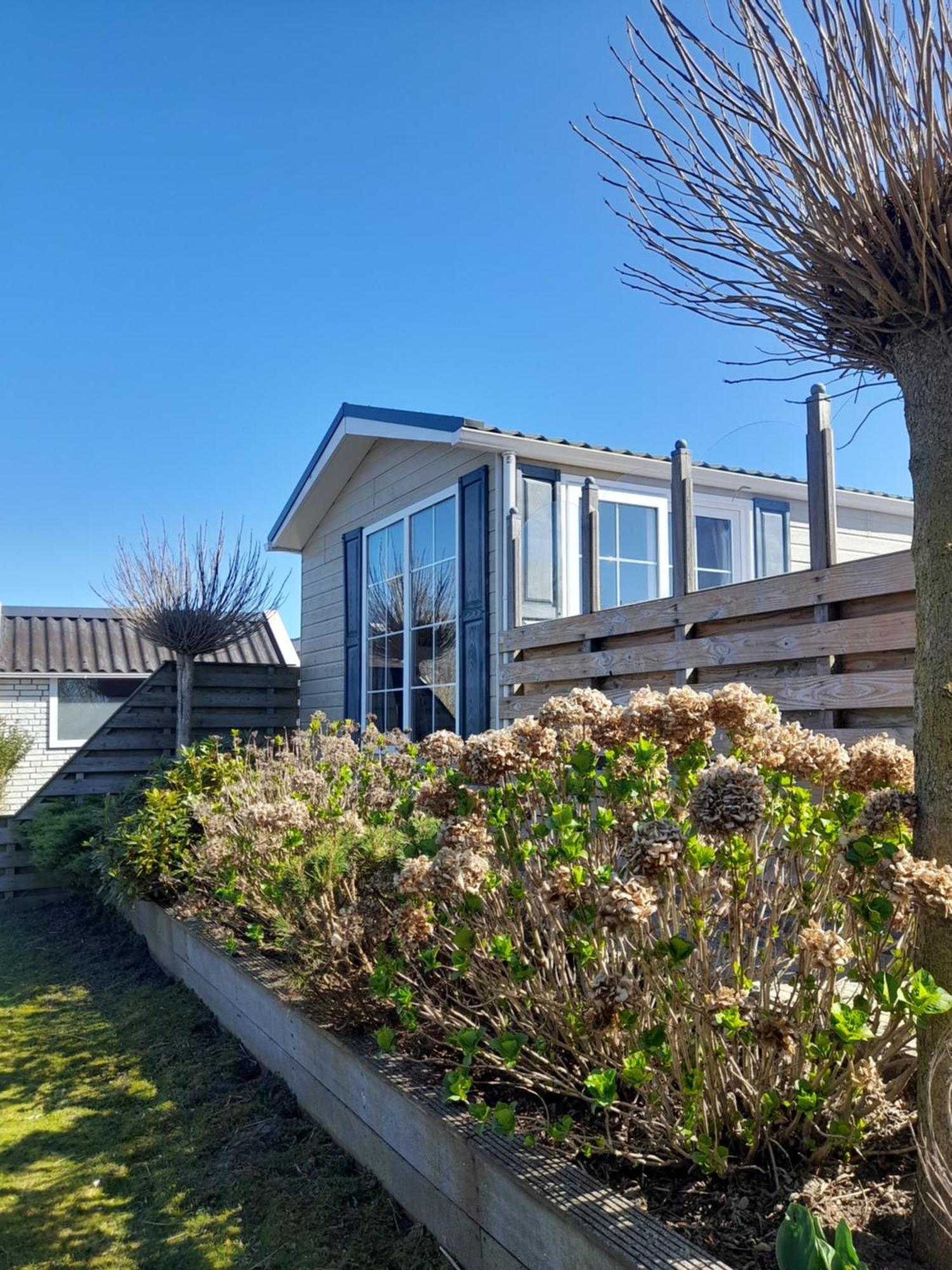 Chalet Makkum C99B Met Prive Gelegen Tuin Aan Het Water Dış mekan fotoğraf